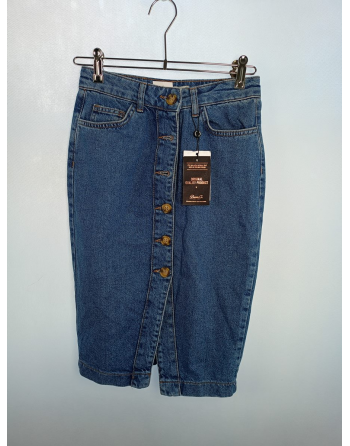 SPÓDNICA ZAPINANA NA GUZIKI...