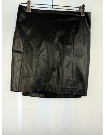 SPÓDNICA Z IMITACJI SKÓRY...