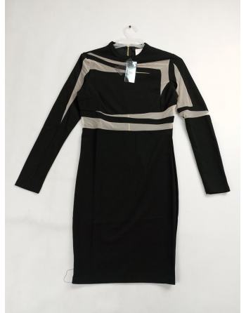 CZARNA SUKIENKA Z OZDOBNĄ...