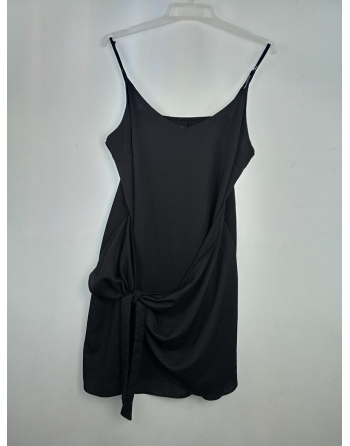 CZARNA SUKIENKA Z WIĄZANIEM...